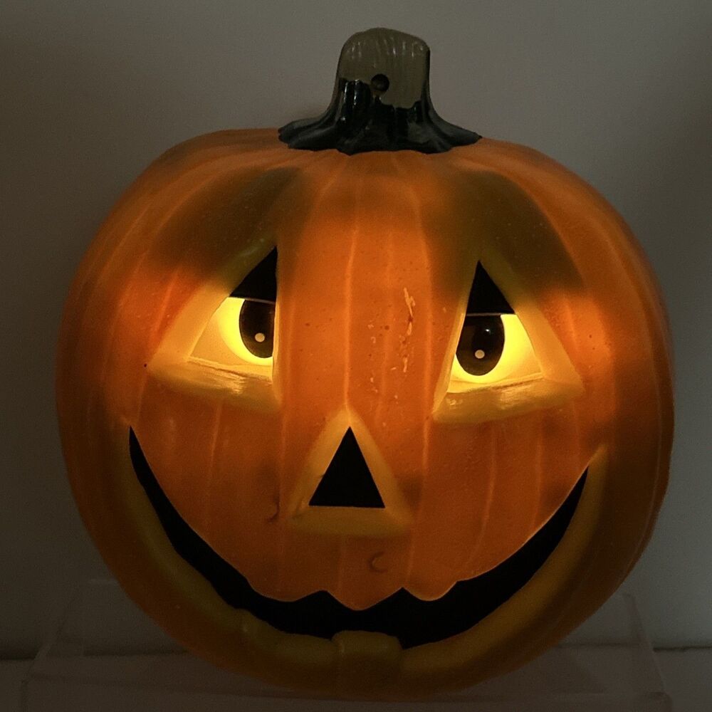 Animated Talking Jack-O-Lantern Pumpkin Halloween Eyes Blinking Light Up 9"